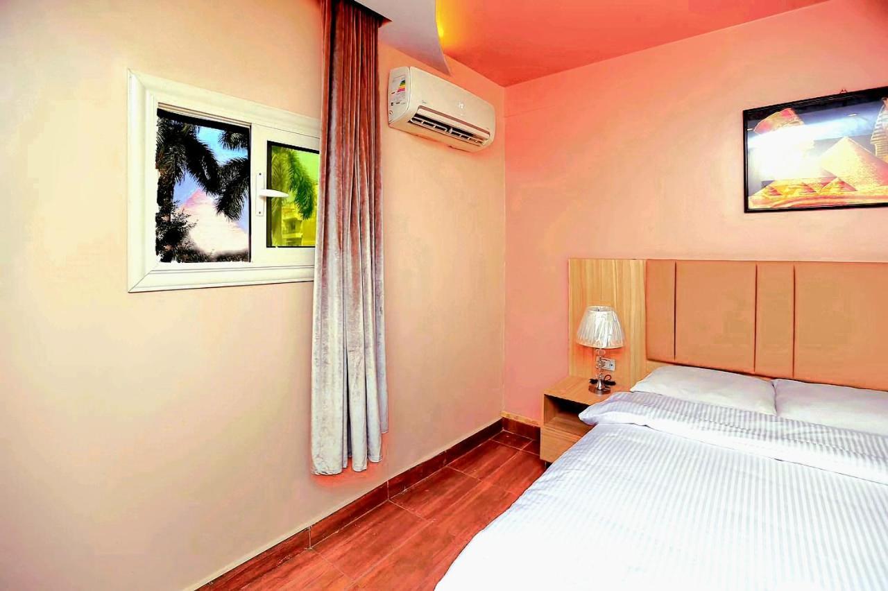 Pyramids Express Hotel Le Caire