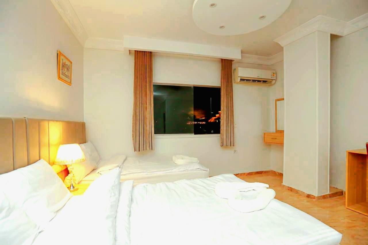 Hotel Pyramids Express