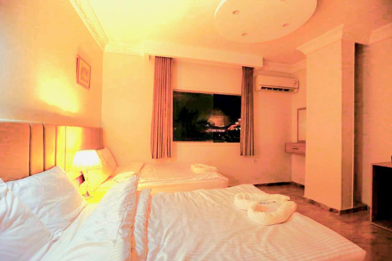 Pyramids Express 3* Le Caire